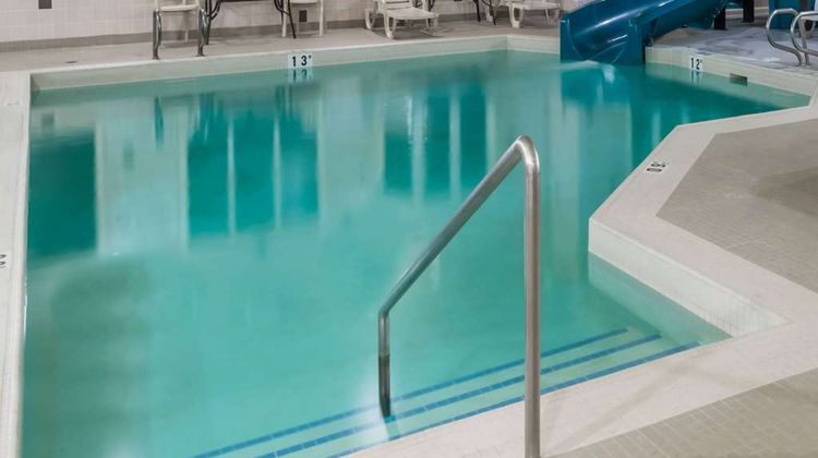 Super 8 Vermilion Pool