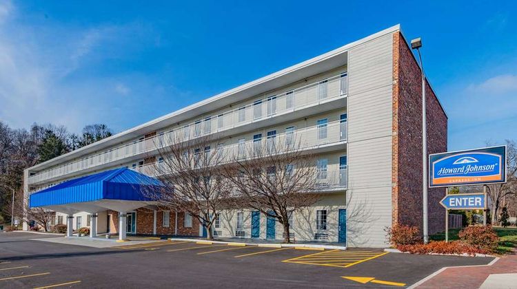 Howard Johnson Express Inn Staunton Exterior