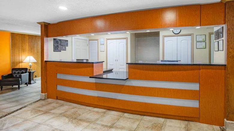 <b>Howard Johnson Express Inn Staunton Lobby</b>. Images powered by <a href="https://iceportal.shijigroup.com/" title="IcePortal" target="_blank">IcePortal</a>.
