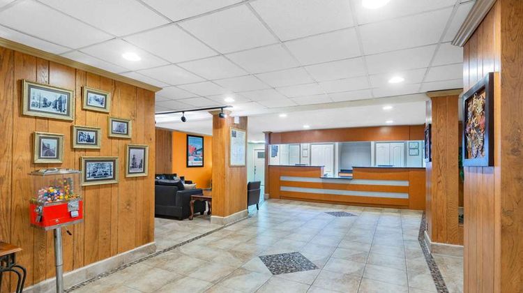 Howard Johnson Express Inn Staunton Lobby