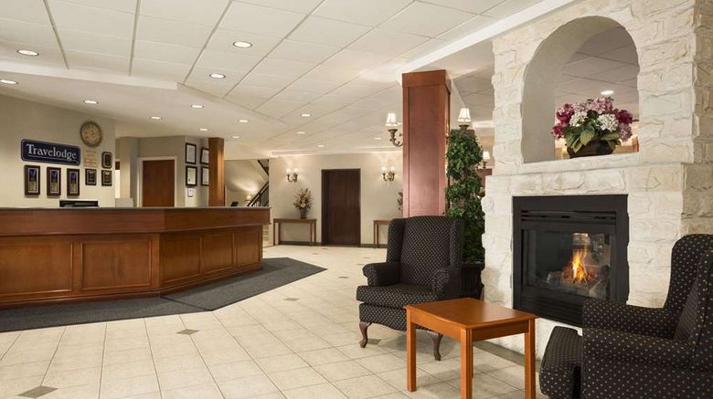 <b>Travelodge - Strathmore Lobby</b>. Images powered by <a href="https://iceportal.shijigroup.com/" title="IcePortal" target="_blank">IcePortal</a>.