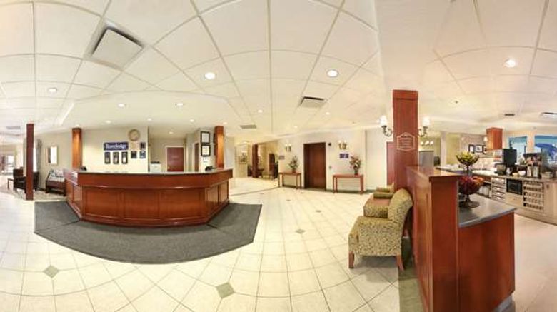 <b>Travelodge - Strathmore Lobby</b>. Images powered by <a href="https://iceportal.shijigroup.com/" title="IcePortal" target="_blank">IcePortal</a>.