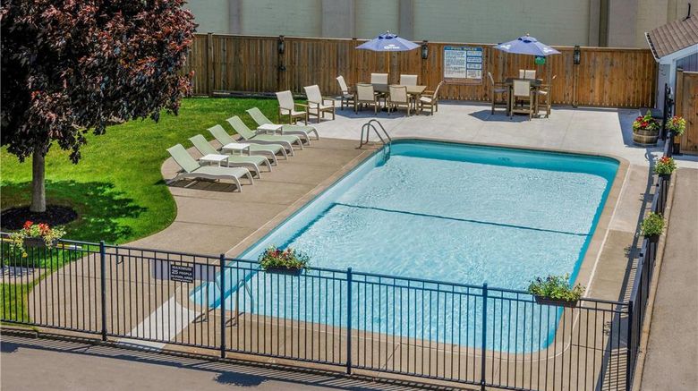 <b>Travelodge Niagara Falls at the Falls Pool</b>. Images powered by <a href="https://iceportal.shijigroup.com/" title="IcePortal" target="_blank">IcePortal</a>.