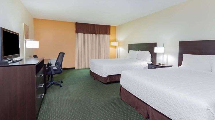 Tru by Hilton Bracebridge ON Room