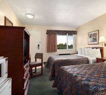 Travelodge Drumheller Room
