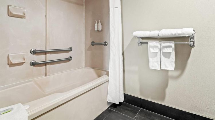 Days Inn Nacogdoches Room