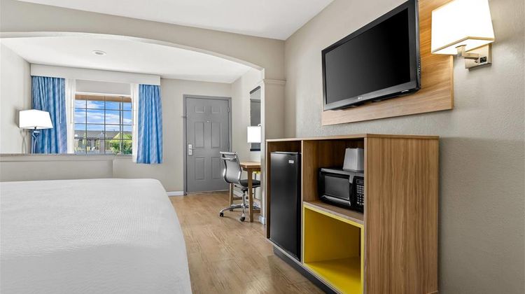 Days Inn Nacogdoches Suite