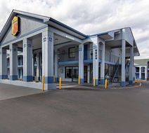 Super 8 Nashville West Exterior