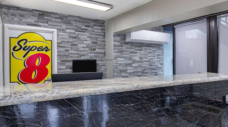 <b>Super 8 Nashville West Lobby</b>. Images powered by <a href="https://iceportal.shijigroup.com/" title="IcePortal" target="_blank">IcePortal</a>.