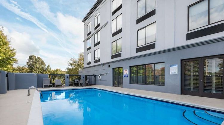 Wingate by Wyndham Concord Pool