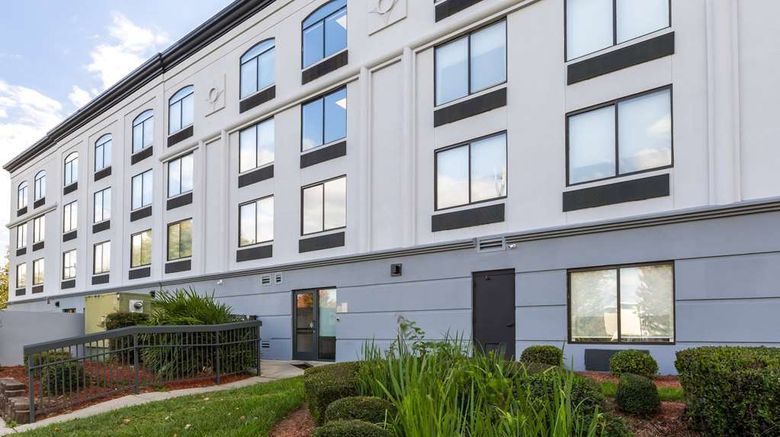 <b>Wingate by Wyndham Concord Exterior</b>. Images powered by <a href="https://iceportal.shijigroup.com/" title="IcePortal" target="_blank">IcePortal</a>.