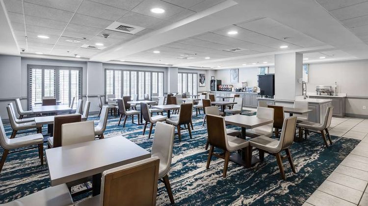 Wingate by Wyndham Concord Restaurant