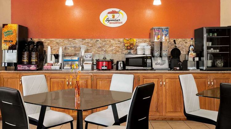 Super 8 Holton Restaurant
