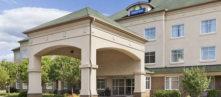 Days Inn Ottawa Airport Exterior