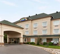 Days Inn Ottawa Airport Exterior