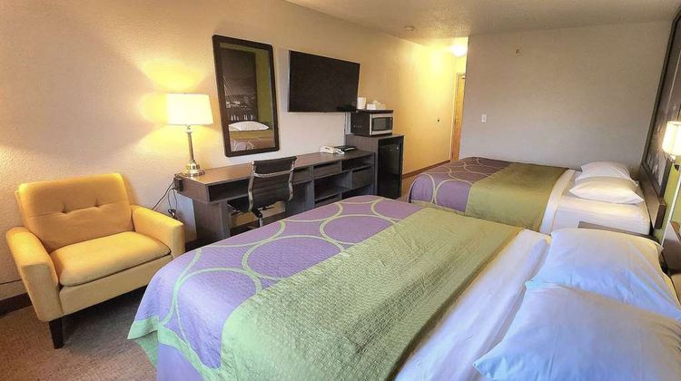 Super 8 Portage La Prairie Room