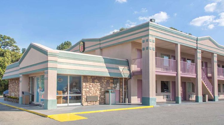 Super 8 Durham/University Area NC Exterior