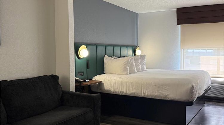 Wingate by Wyndham Indianapolis Airport Room