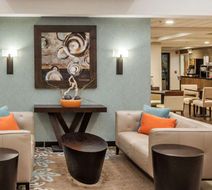 Wingate Schaumburg / Convention Center Lobby