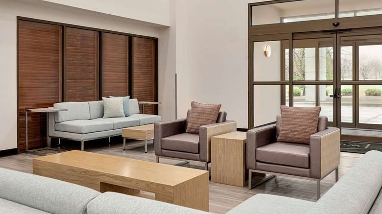 <b>Wingate by Wyndham Green Bay/Airport Lobby</b>. Images powered by <a href="https://iceportal.shijigroup.com/" title="IcePortal" target="_blank">IcePortal</a>.