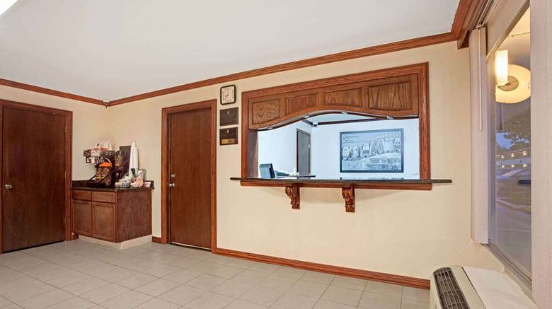 <b>Super 8 Oklahoma/Frontier City Lobby</b>. Images powered by <a href="https://iceportal.shijigroup.com/" title="IcePortal" target="_blank">IcePortal</a>.