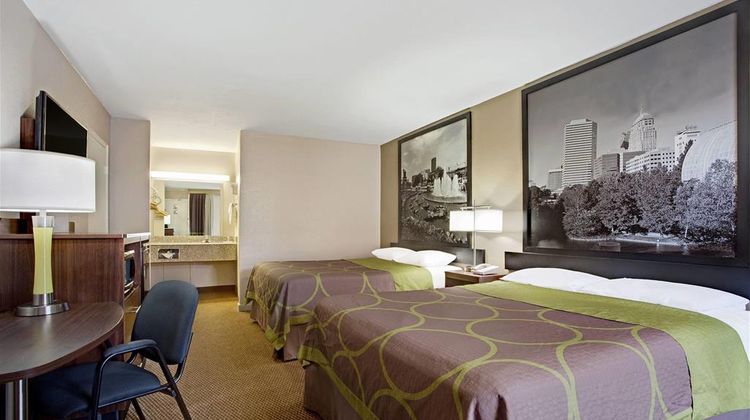 Super 8 Oklahoma/Frontier City Room