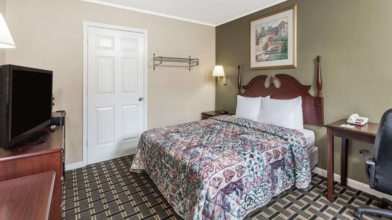 <b>Days Inn Lenoir City Room</b>. Images powered by <a href="https://iceportal.shijigroup.com/" title="IcePortal" target="_blank">IcePortal</a>.
