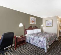Days Inn Lenoir City Room