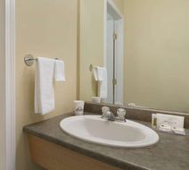 Days Inn & Conference Centre Room