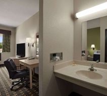 Days Inn Childress Room