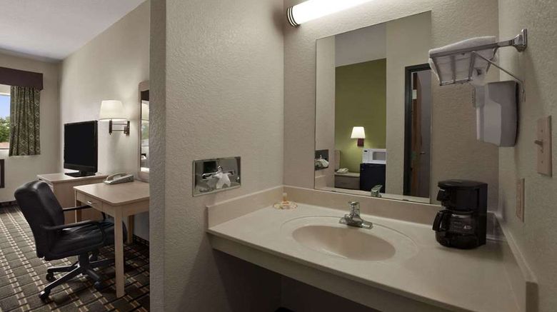 <b>Days Inn Childress Room</b>. Images powered by <a href="https://iceportal.shijigroup.com/" title="IcePortal" target="_blank">IcePortal</a>.