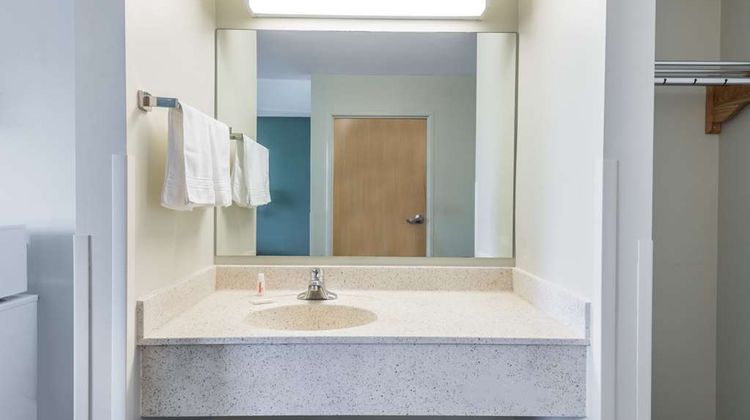 Super 8 Hagerstown/Halfway Area Room