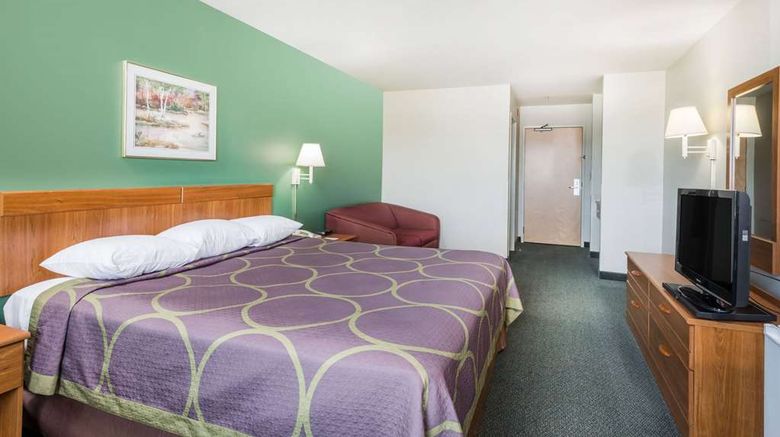 <b>Super 8 Hagerstown/Halfway Area Suite</b>. Images powered by <a href="https://iceportal.shijigroup.com/" title="IcePortal" target="_blank">IcePortal</a>.