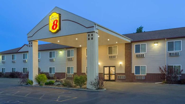 <b>Super 8 Blackfoot Exterior</b>. Images powered by <a href="https://iceportal.shijigroup.com/" title="IcePortal" target="_blank">IcePortal</a>.