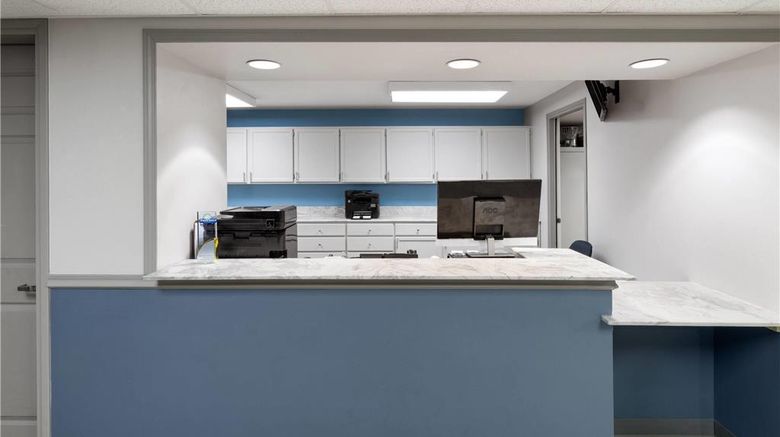<b>Days Inn Mountain Home Lobby</b>. Images powered by <a href="https://iceportal.shijigroup.com/" title="IcePortal" target="_blank">IcePortal</a>.