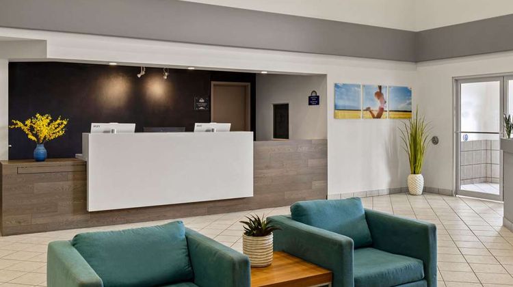 Days Inn Steinbach Lobby