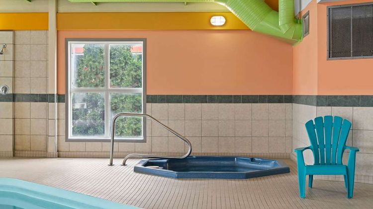 Days Inn Steinbach Pool