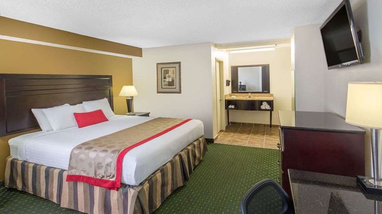 Ramada Ontario Room