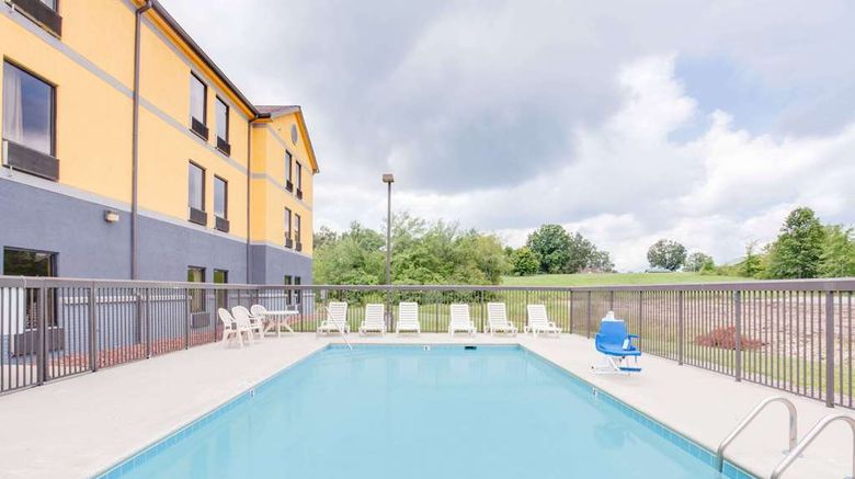 <b>Super 8 Crossville Pool</b>. Images powered by <a href="https://iceportal.shijigroup.com/" title="IcePortal" target="_blank">IcePortal</a>.