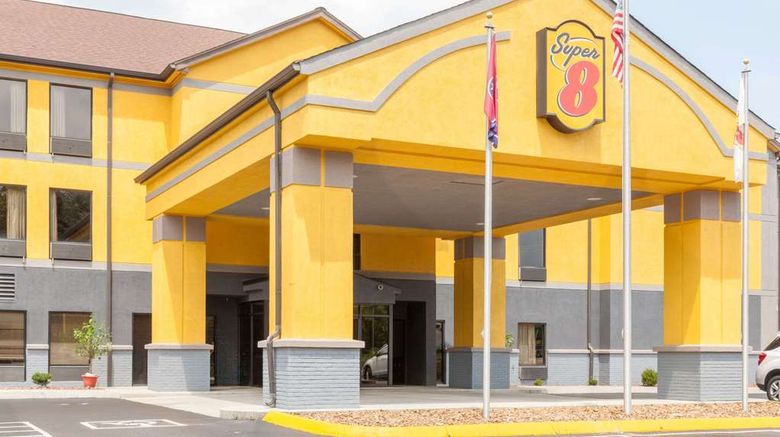 Super 8 Crossville Exterior. Images powered by <a href="https://iceportal.shijigroup.com" target="_blank" rel="noopener">Ice Portal</a>.