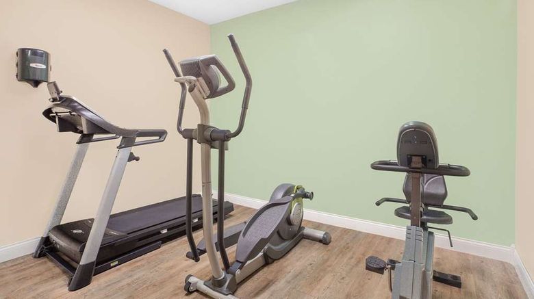 <b>Super 8 Central City Health</b>. Images powered by <a href="https://iceportal.shijigroup.com/" title="IcePortal" target="_blank">IcePortal</a>.