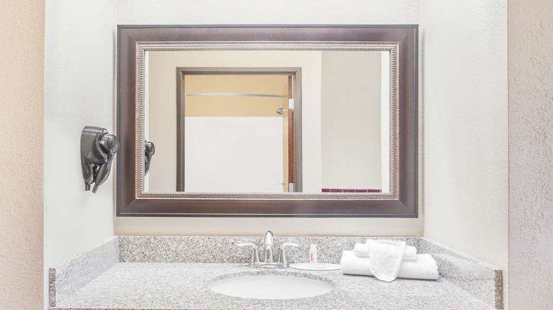 <b>Super 8 Central City Room</b>. Images powered by <a href="https://iceportal.shijigroup.com/" title="IcePortal" target="_blank">IcePortal</a>.