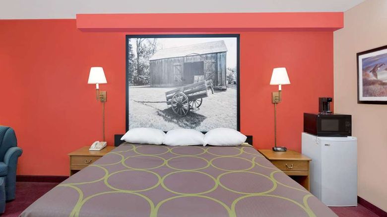 <b>Super 8 Mound City Room</b>. Images powered by <a href="https://iceportal.shijigroup.com/" title="IcePortal" target="_blank">IcePortal</a>.