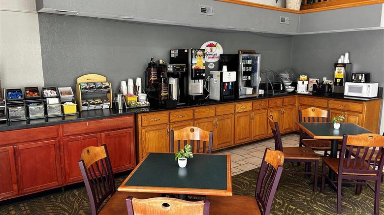 <b>Super 8 Mound City Other</b>. Images powered by <a href="https://iceportal.shijigroup.com/" title="IcePortal" target="_blank">IcePortal</a>.
