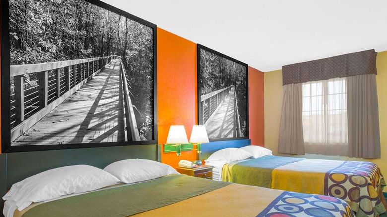 <b>Super 8 Talladega Room</b>. Images powered by <a href="https://iceportal.shijigroup.com/" title="IcePortal" target="_blank">IcePortal</a>.