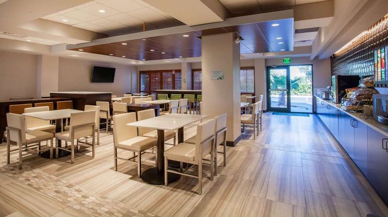 <b>Wingate by Wyndham Orlando Intl Airport Restaurant</b>. Images powered by <a href="https://iceportal.shijigroup.com/" title="IcePortal" target="_blank">IcePortal</a>.