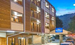 Baymont Inn & Suites on the River