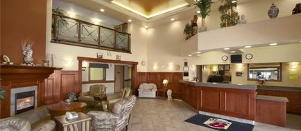 Super 8 Fort St John Lobby