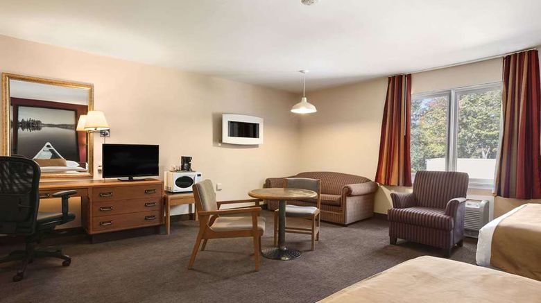 <b>Super 8 North Bay Suite</b>. Images powered by <a href="https://iceportal.shijigroup.com/" title="IcePortal" target="_blank">IcePortal</a>.
