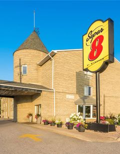 Super 8 North Bay